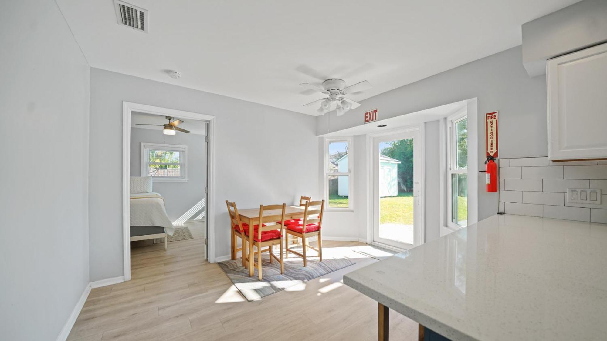Jacksonville Beach Home - Walk To Beach, Bars & Restaurants - Pet Friendly Εξωτερικό φωτογραφία